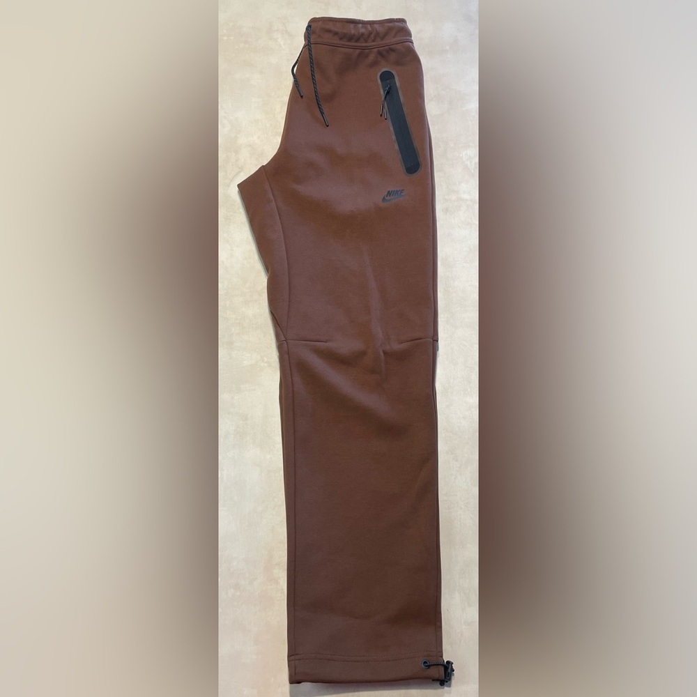 Nike Tech Fleece Pants Men’s NWT size medium